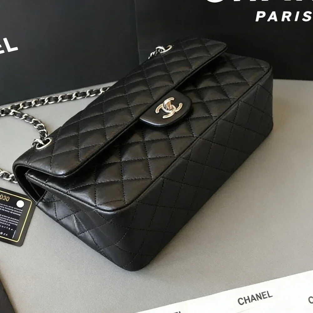 Chanel Classic Flap Medium in Quilted